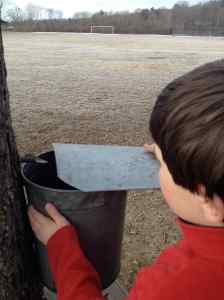 Sliding roof on bucket